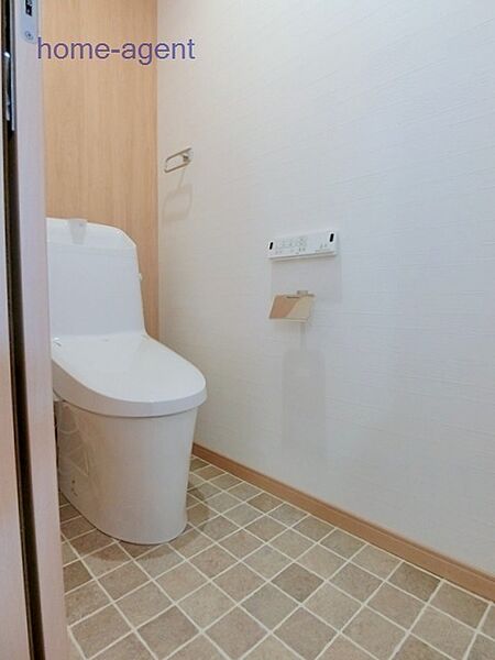 トイレを拡大表示