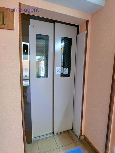 エレベータ停止階になります。
