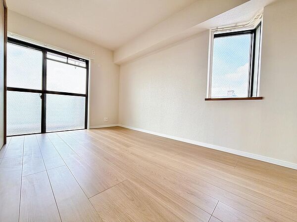 洋室を拡大表示