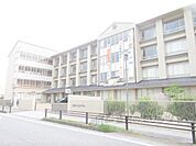 東中学校まで1400メートル