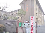 玉川中学校まで1700メートル
