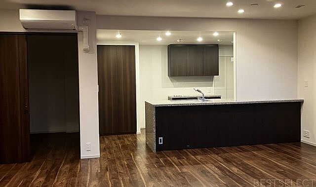 リビング/ダイニング ドゥ・トゥール　WEST棟 35階/-