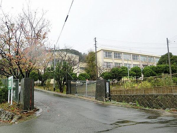 画像12:水巻町立杁小学校(100m)