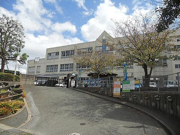 画像17:高須中学校(1、140m)