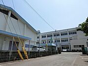 浅川小学校(880m)