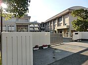 黒崎中学校(640m)