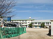 上津役小学校(850m)