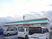 ファミリーマート／中間垣生店 (1、100m)