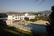 直方市立直方西小学校(210m)