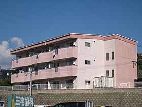 メゾンオオギ  ｜ 福岡県中間市桜台1丁目（賃貸アパート3LDK・3階・58.00㎡） その1