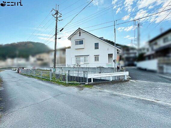 前面道路を含む...