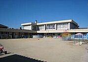 幼稚園、保育園「江南市立布袋西保育園まで379m」