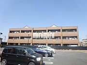 前面駐車場です。
