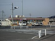 コンビニ「セブンイレブンまで470m」