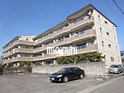 重厚感のある建物です。