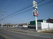 コンビニ「セブンイレブン　江南前飛町店まで660m」