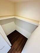 （1号棟） 衣類の管理がしやすいWIC。空間もすっきり片付きます。