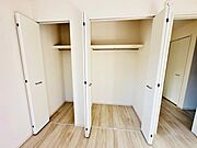 各居室大きさは異なりますが、クローゼットが完備されております。