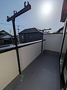 （3号棟） バルコニーは遮るものも無く、日当たり良好です。