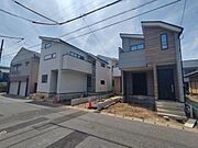 現在建築中。手前が1号棟と3号棟。奥に見えるのが2号棟です。（4/18撮影）