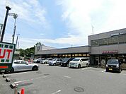 ワイズマート 香澄店 徒歩10分