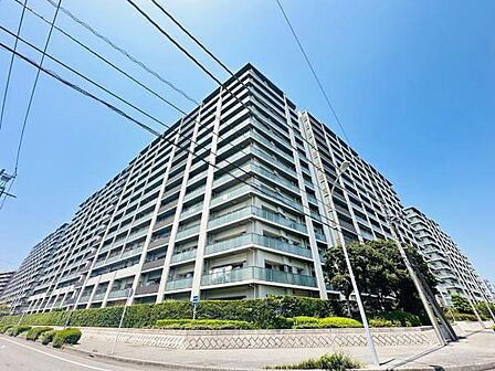 896戸を誇るビッグコミュニティマンションの11階部分です。