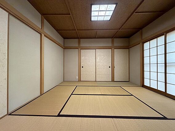 東側の和室。リ...