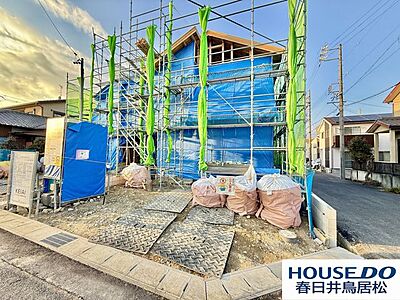 外観：◇1月14日撮影　外観写真◇石尾台2丁目の閑静な住宅街に全2棟で新築戸建ての登場です！JR中央本線「勝川」駅まで徒歩10分で通学・通勤やお出かけにも便利な立地です♪