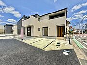 ◇駐車場◇並列2台駐車可能なスペースを確保しています。ご夫婦でお車をお持ちの方や急な来客時にも安心です。駐車スペースにはお車だけでなく、自転車やバイクなども置いていただけます。