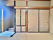 ◇押入◇1階和室に完備された押入です。奥行きがあり、お部屋を洋室に変更した際でも、大きなクローゼットに変更できますね。収納スペースがしっかりと確保できます♪
