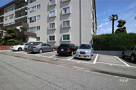 敷地内駐車場（屋外平面式）