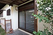物件の玄関［2025年11月5日撮影］