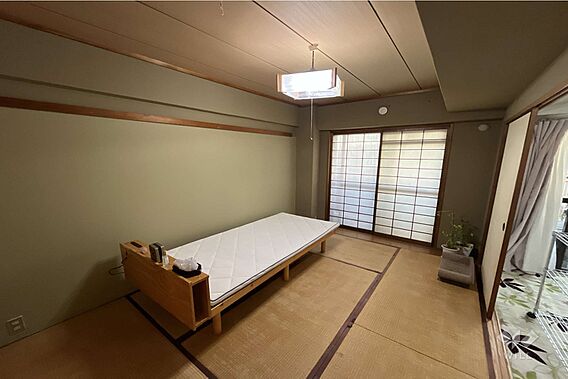 南側和室6帖、...