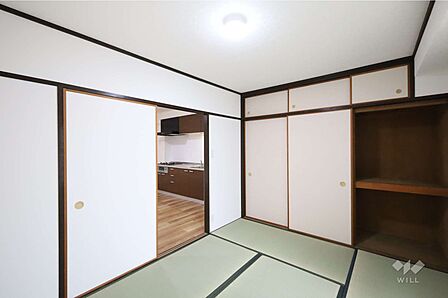 北東側和室6帖、寝室としても子供部屋としても十分な広さです。収納も充実しています。［2024年6月26日撮影］