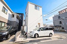 道路からの視線を気にせず過ごせる2階リビング!