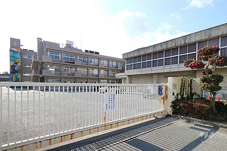 御殿山中学校[公立]の外観