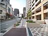 周辺：敷地南西側前面道路（南東方向から）
