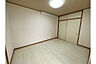 子供部屋：中央部和室6帖、CG加工しております！入居後のイメージの参考にご覧下さい！［2026年10月5日撮影］