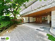 広々としたきれいなエントランス。