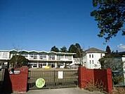 青葉台幼稚園 徒歩6分。 410m