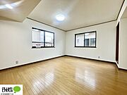2面採光で明るく、風通しの良いお部屋です。