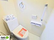 1・2階ウォシュレットトイレ完備。