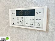 使いやすいシンプルな浴室パネル