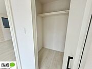 たっぷり収納でお部屋がきれいに片付きます。