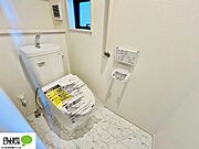 施工例写真　1・2階ウォシュレットトイレ完備。