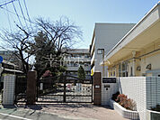 吹田市立山田第二小学校 148m
