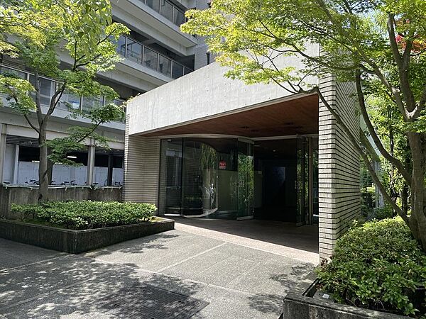 エントランスを拡大表示