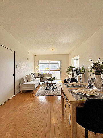 リビング/ダイニング エステート鶴牧5ー37 2階/-