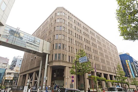 新宿区役所　（...