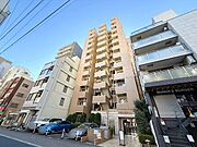 芝公園や東京タワー、芝商店街・慶応三田通り商店街など、徒歩圏内に生活を楽しめる要素が多いエリアです。